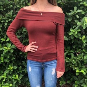 Off the shoulder top NWT